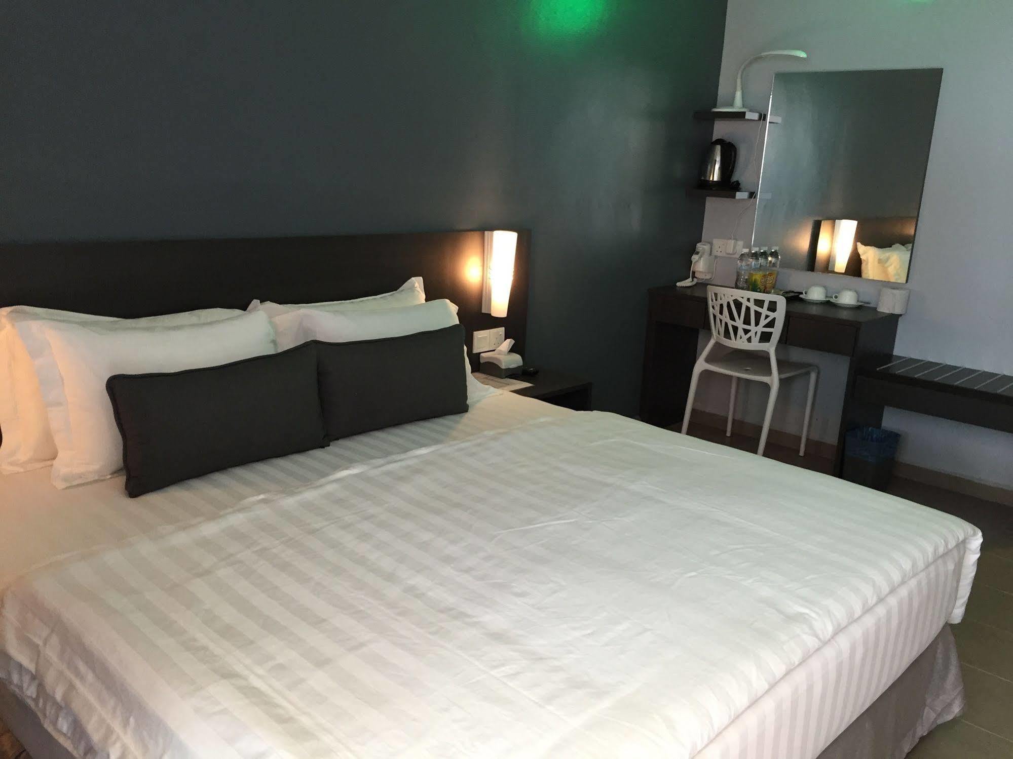 קואה G Langkawi Motel מראה חיצוני תמונה